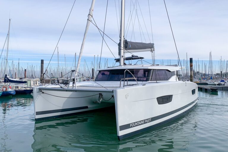 Fountaine Pajot Lucia 40